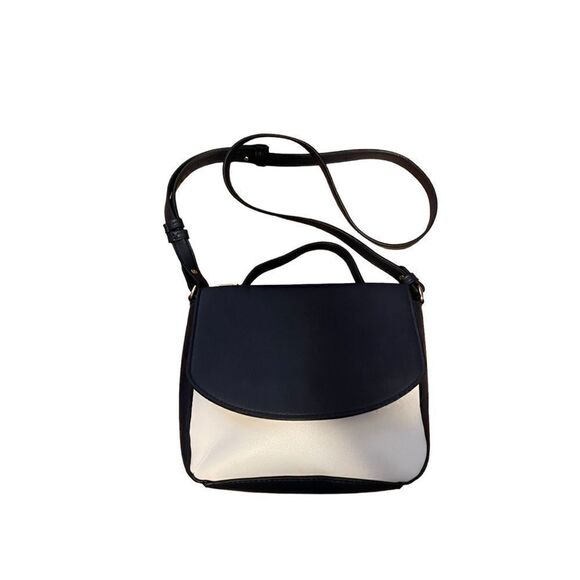 PRE-LOVED Small Crossbody Bag
PREOWNED 
Alfani  - Picture 5 of 12